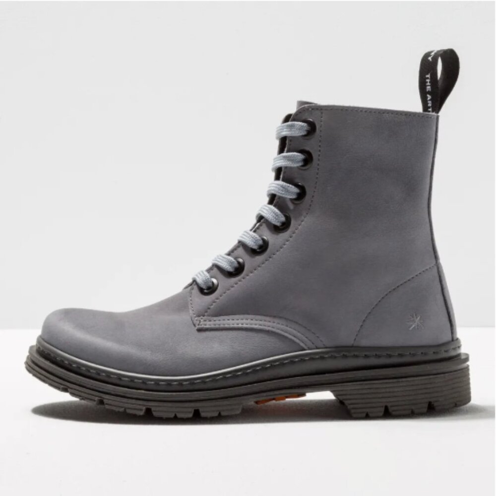 Art mens boot super soft light weight nubuck leather 8.5, 9, 9.5